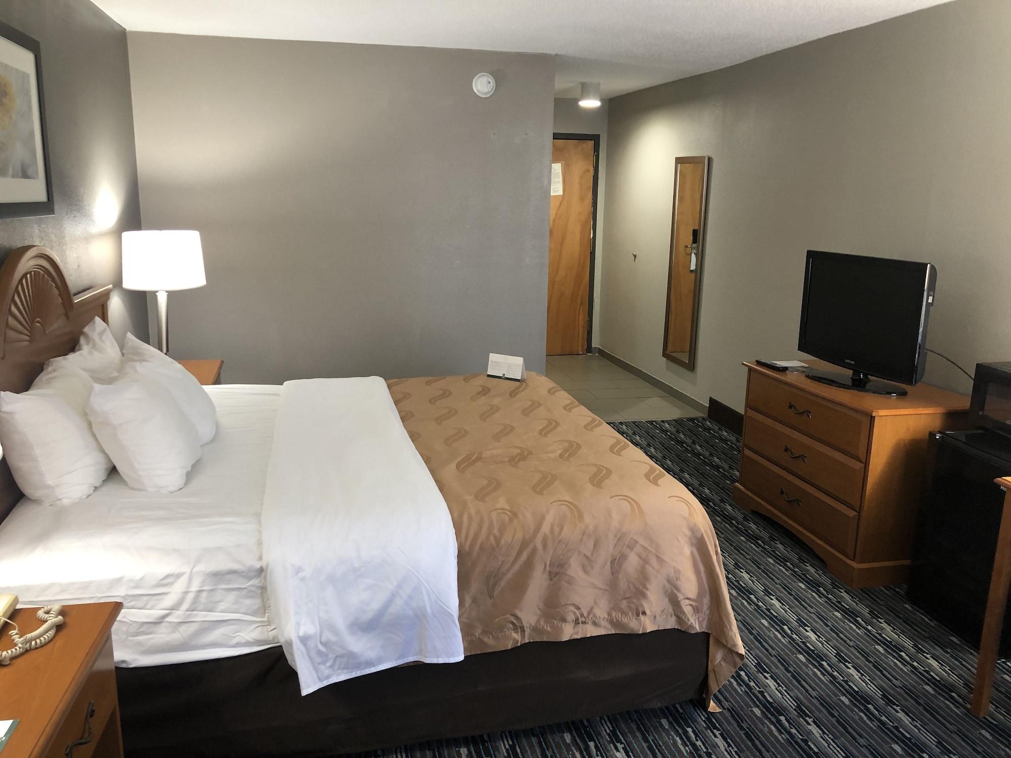 Quality Inn Rochester South Exterior photo