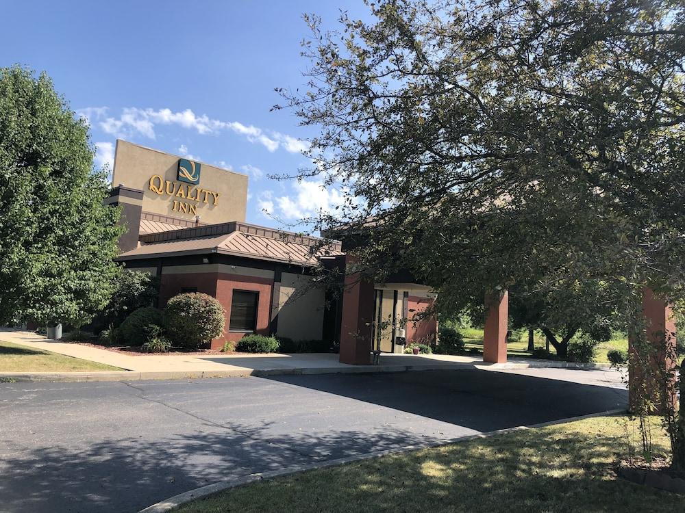 Quality Inn Rochester South Exterior photo