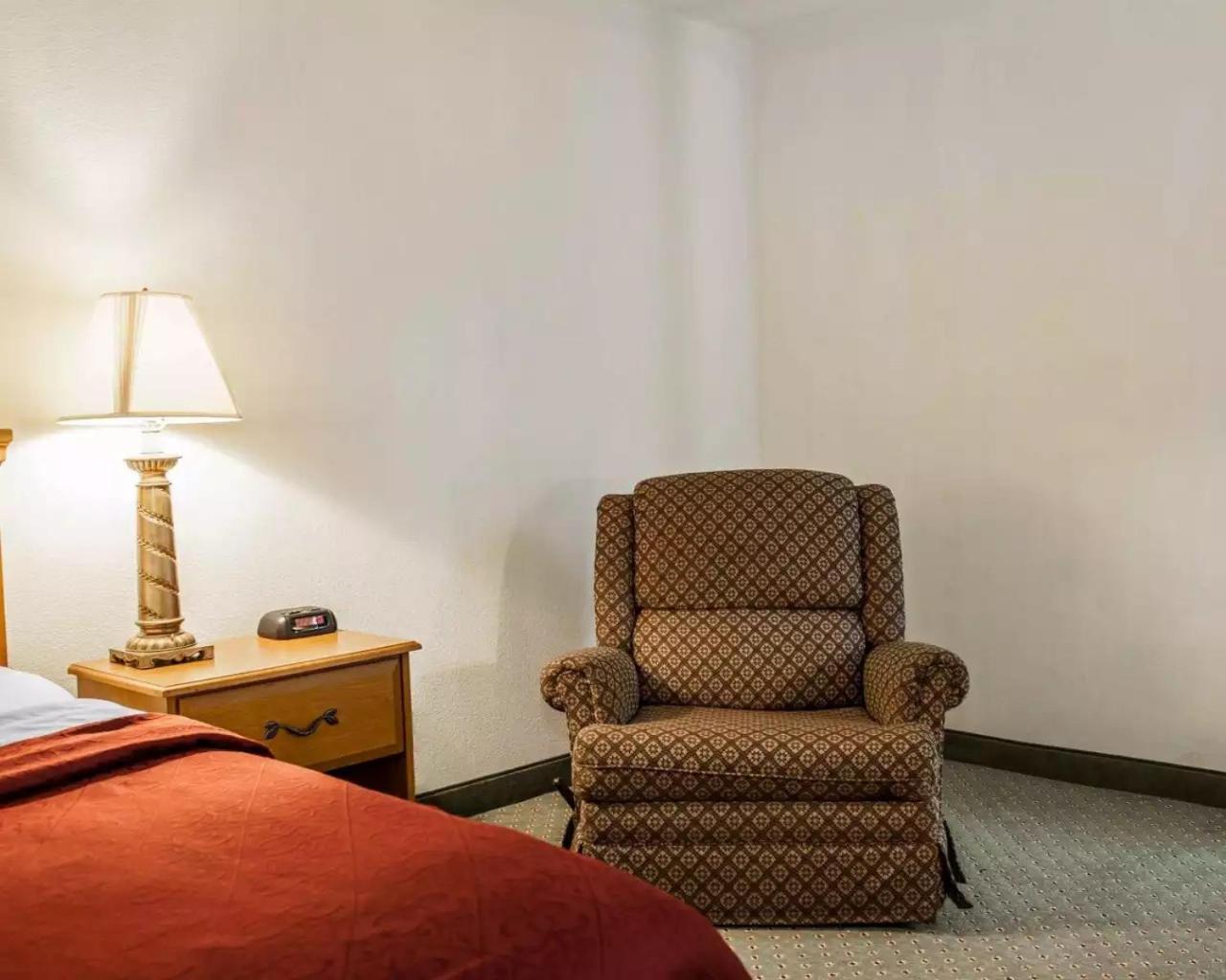 Quality Inn Rochester South Exterior photo