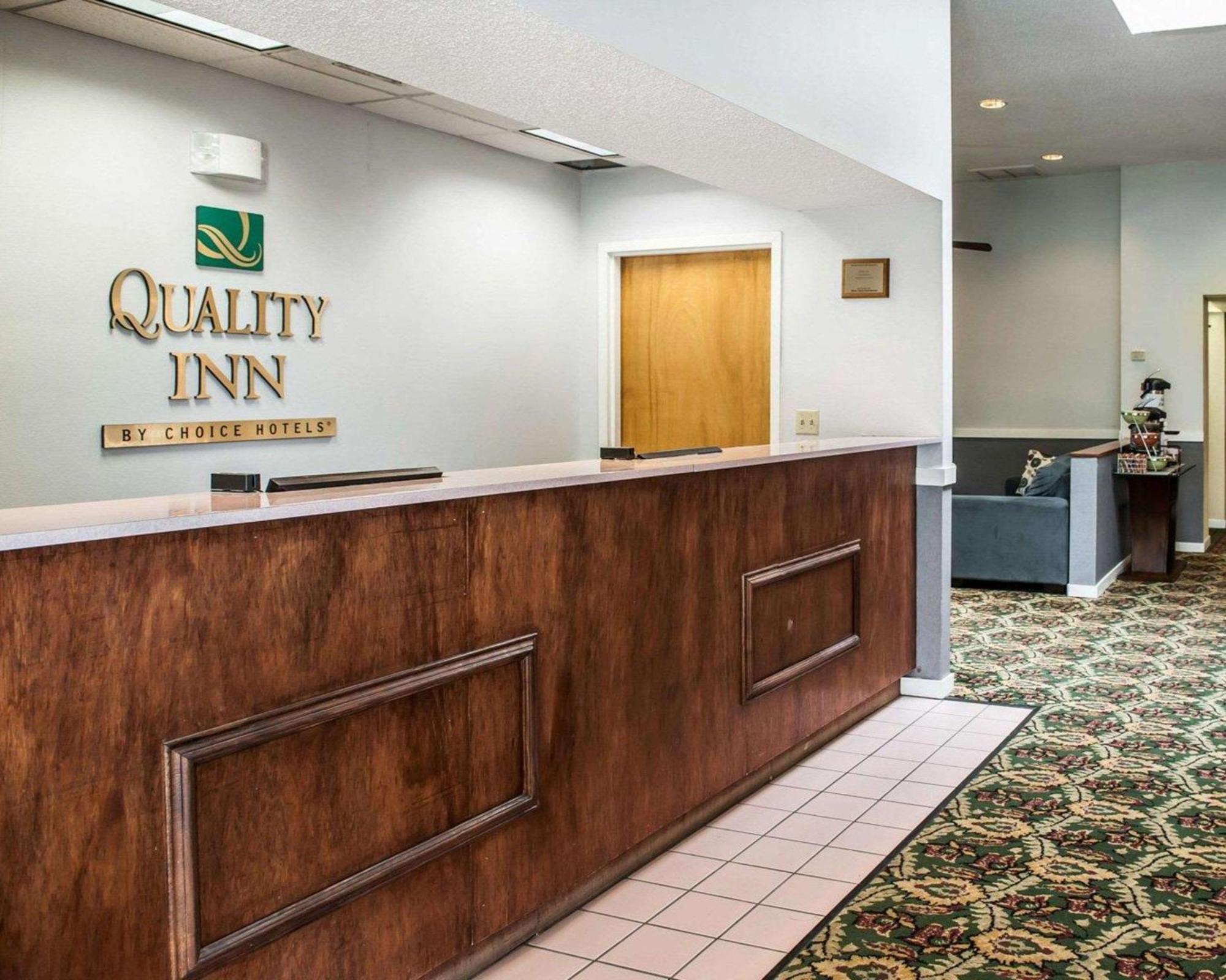 Quality Inn Rochester South Exterior photo