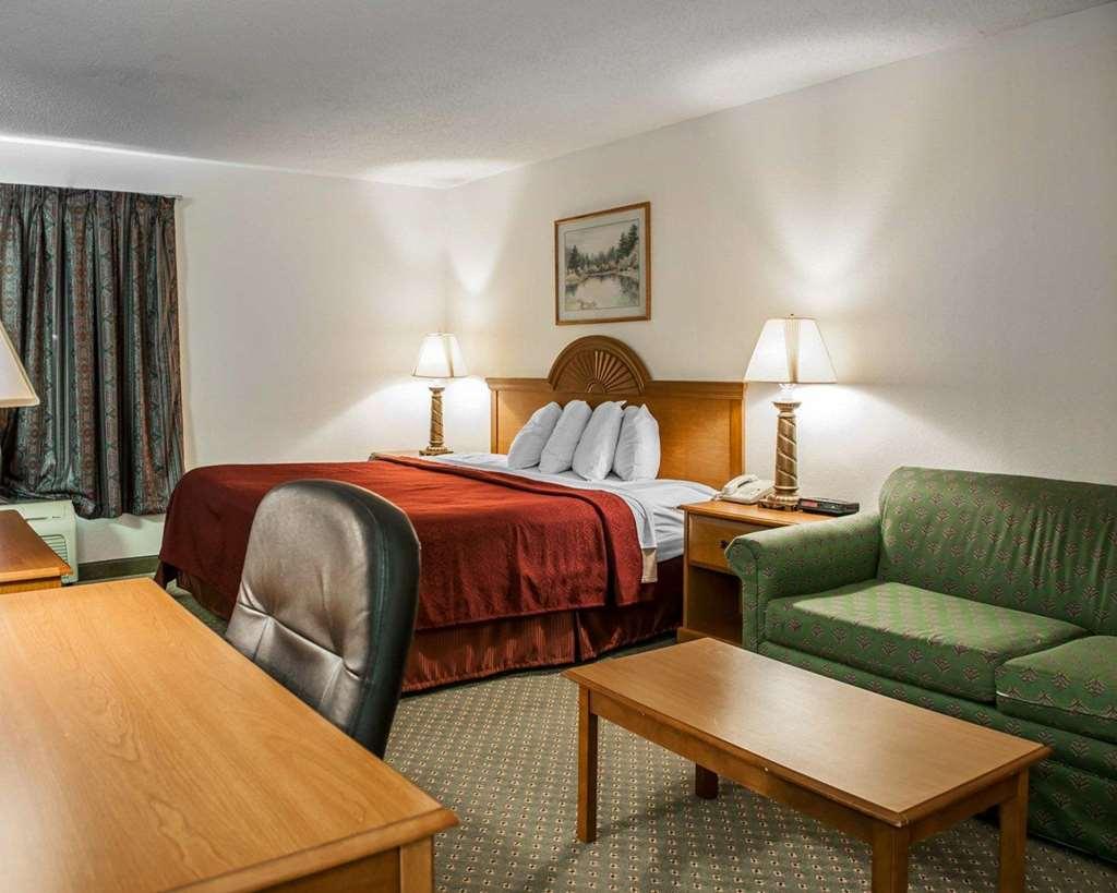 Quality Inn Rochester South Room photo